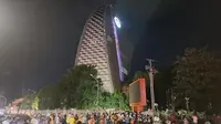 Berakhir Ricuh, Warga Bubarkan Paksa Demo 'Indonesia Gelap' di Makassar