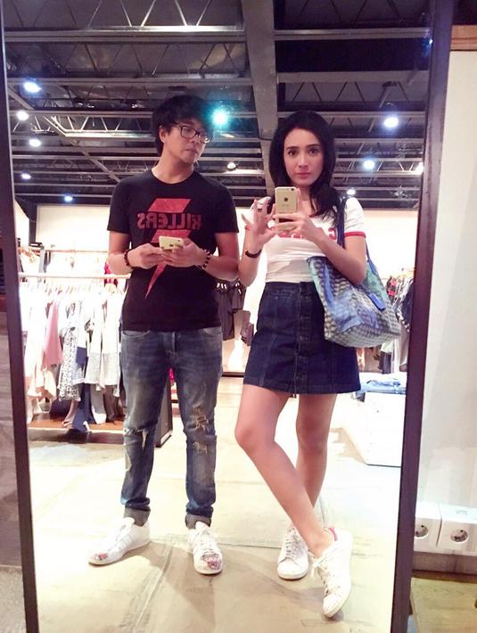 8 Tahun Menikah, Ini 8 Foto Keharmonisan Dhea Ananda dan ...