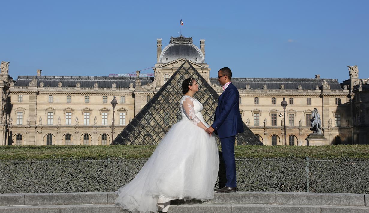 PHOTO Sederet Lokasi Favorit Foto Prewedding Di Paris Lifestyle