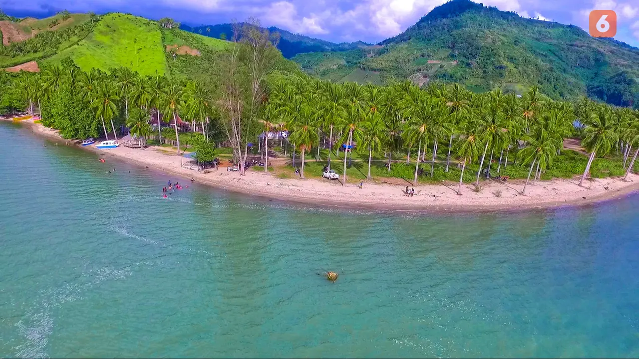 Pagi di Pantai Taula'a, Destinasi Wisata Indah yang Nyaris Terlupakan Akibat Pandemi. foto: Uyan (Arfandi ibrahim/Liputan6.com)