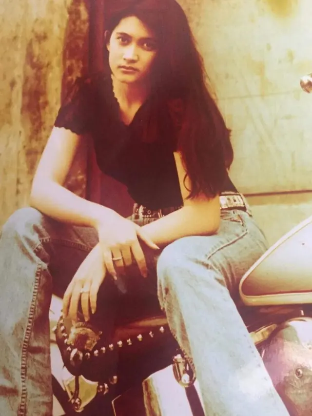 6 Foto Lawas Nafa Urbach saat Remaja, Kini Masih Cocok Pakai Seragam SMA