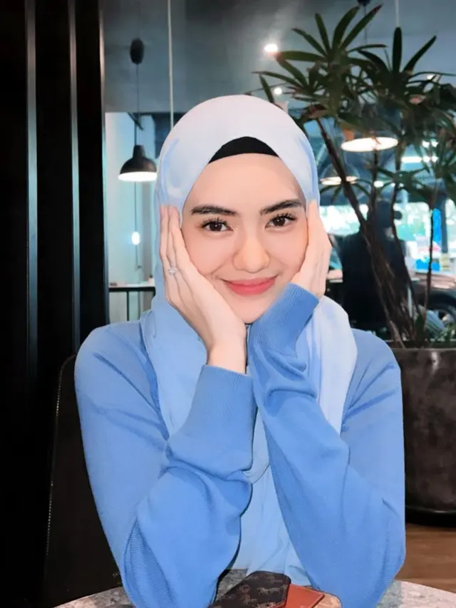 7 Potret Janis Kareem Aneira Pemain Sinetron Para Pencari Tuhan saat Berhijab