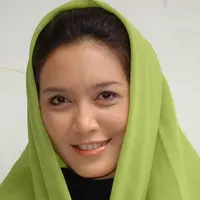 Meski terpaksa menggugat cerai suaminya, Donny Gahral Adian, Rieke Diah Pitaloka tak masukkan anak dan harta gono-gini dalam gugatan. 