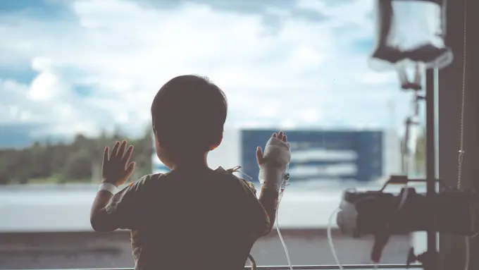 Anak menderita kanker