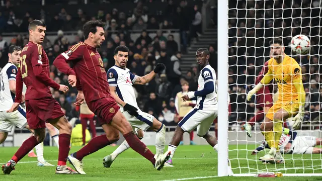 Sengit, Tottenham Hotspur Ditahan Imbang AS Roma