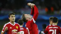 CETAK GOL - Wayne Rooney melakukan selebrasi usai mencetak gol ke gawang Club Brugge. ( Reuters / Yves Herman)
