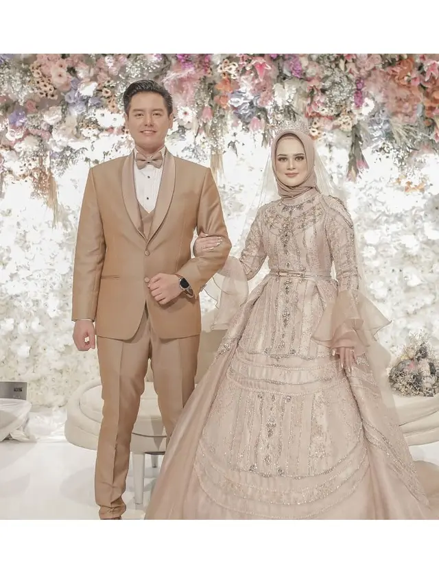 5 Potret Detail Gaun Pengantin Cut Meyriska, Bertabur 300 Kristal Swarovski