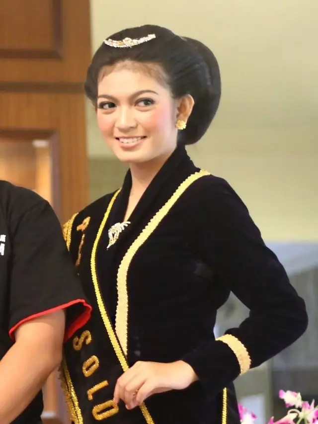 6 Foto Lawas Selvi Ananda dari Putri Solo Hingga Jadi Pembaca Berita