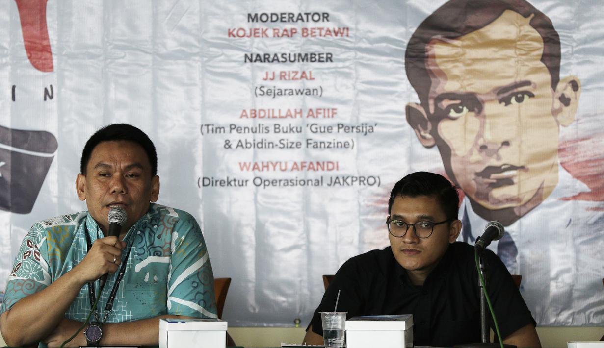 Direktur Proyek Jakpro, Iwan Takwin, saat berbicara dalam seminar "Dari Stadion VIJ menuju Stadion MH Thamrin" di Balai Kota, Jakarta, Jumat (15/2). Jakpro menargetkan pembangunan stadion rampung pada 2021. (Bola.com/Yoppy Renato)