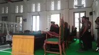 Sidang pembacaan vonis terhadap Briptu Caswan Abdullah, terdakwa pembunuhan Prada Yuliadi di Pengadilan Negeri Makassar, Sulsel. (Liputan6.com/Eka Hakim)