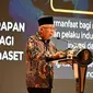 Wakil Presiden (Wapres) K.H. Ma’ruf Amin saat memberikan pidato di acara International Conference on Applied Sciences, Education, and Technology (iConASET) di Kampus B Universitas Nahdlatul Ulama Surabaya (Unusa), Rabu (11/09/2024). (Liputan6.com/Dian Kurniawan)