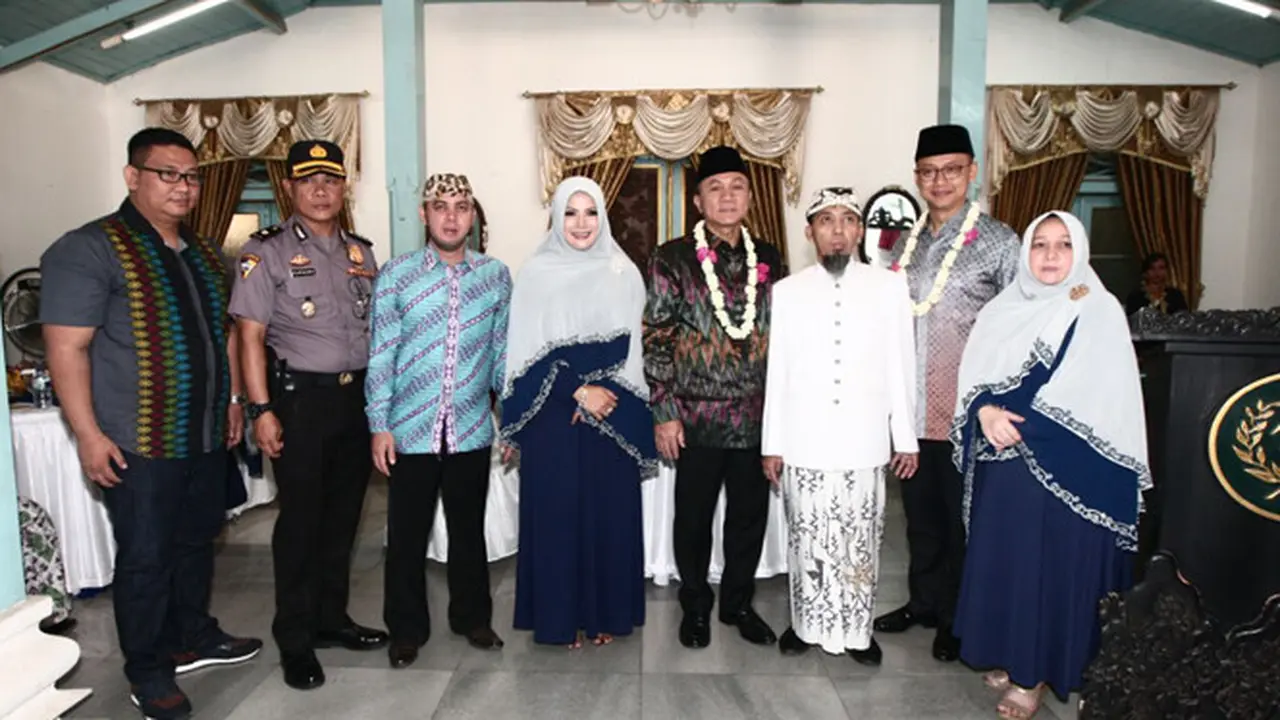 Zulfikli Hasan dan Petinggi Kasultanan Cirebon