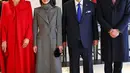 Menyambut kehadiran Presiden dan ibu Negara Korea Selatan, Kate memilih tampil mengenakan dress merah serasi dengan cape yang diikat pita. Serta topi dan heelsnya [@princeandprincessofwales]