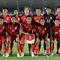 Starting XI pemain Timnas Indonesia U-23 memasuki lapangan pertandingan dalam laga uji coba melawan India di Stadion Madya, Senayan, Jakarta, Jumat (10/10/2025). (Bola.com/Muhammad Iqbal Ichsan)