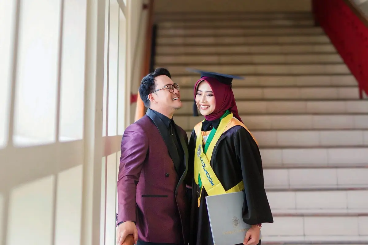 Potret Hemas Nura lulus S2 (Sumber: Instagram/@hemasnura)