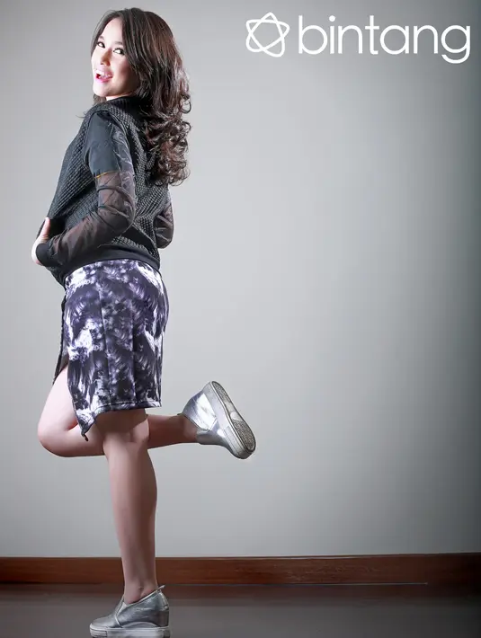 Sebagai pendatang baru, Anjani mengidamkan menjadi lawan main Arifin Putra. Selain itu, Dwi Sasono lewat perannya jadi bapak-bapak dalam 'Tetangga Masa Gitu'.(Foto: Febio Hernanto, Digital Imaging: Iqbal/Bintang.com)