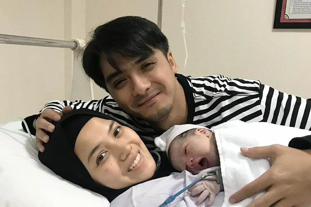 [Fimela] Keluarga Ricky Harun
