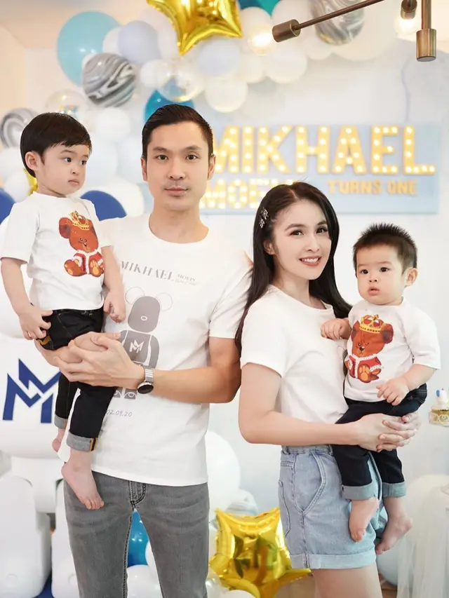 6 Momen Ulang Tahun Mikhael Moeis Anak Sandra Dewi, Kini Berusia 1 Tahun