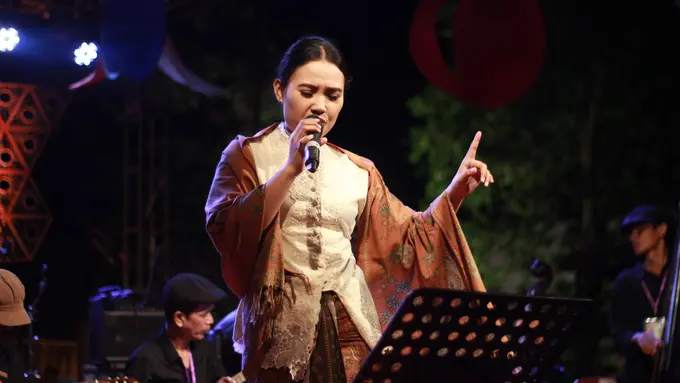 cinta indonesia dan keroncong