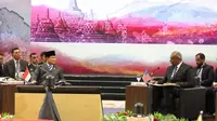 Pertemuan Menteri Pertahanan RI Prabowo Subianto dan Menteri Pertahanan AS Lloyd Austin di sela-sela Asean Defence Ministers’ Meeting ke-17 di JCC, Senayan, Rabu (15/11/2023). (Dok: Kemenhan RI)