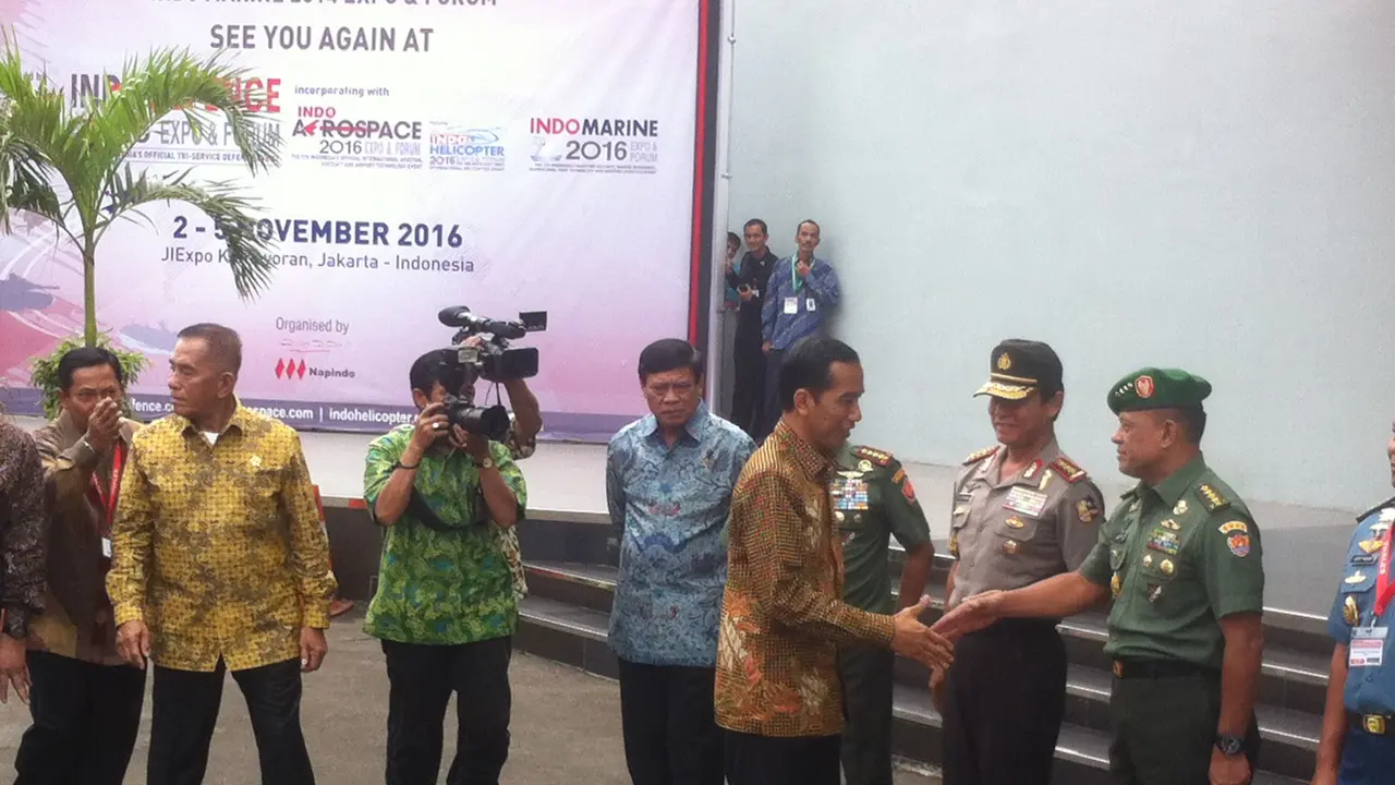 Jokowi kunjungi Indo Defence
