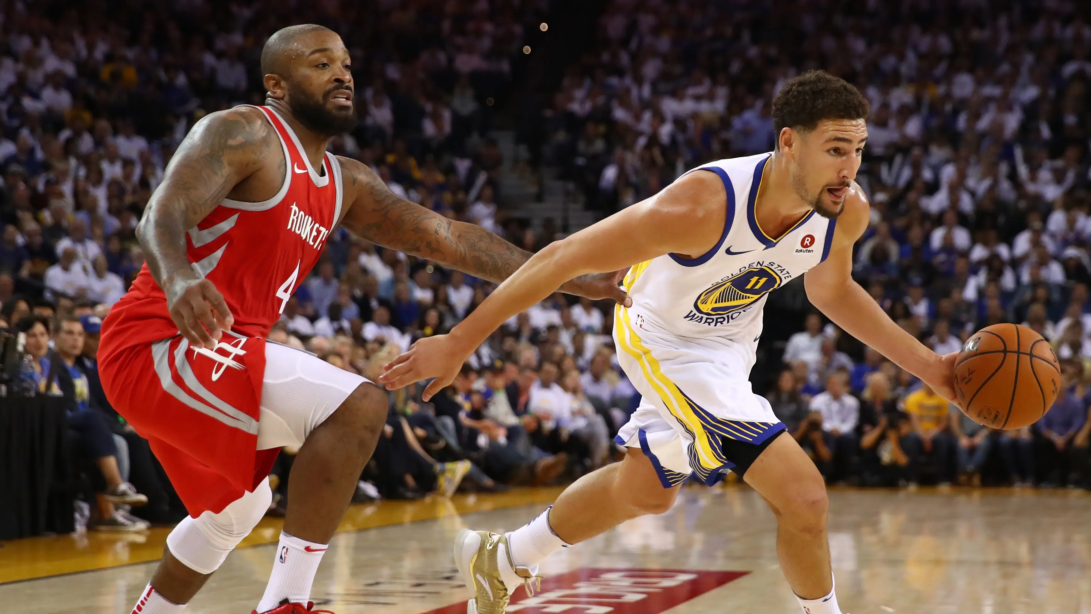 Golden State Warriors dikalahkan Houston Rockets pada laga pertama NBA musim ini. (AFP/Ezra Shaw)