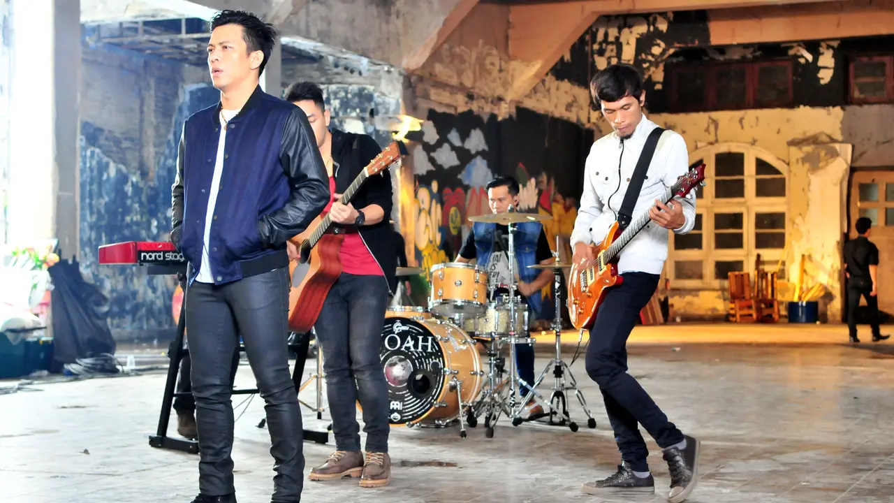 NOAH Band