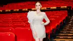 Melalui akun Instagram, Syifa Hadju tamak mengunggah beberapa momen saat menghadiri Gala Premiere film Catatan Si Boy. Film ini sendiri dijadwalkan tayang pada 17 Agustus 2023 mendatang di berbagai bioskop di Indonesia. (Liputan6.com/IG/@syifahadju)