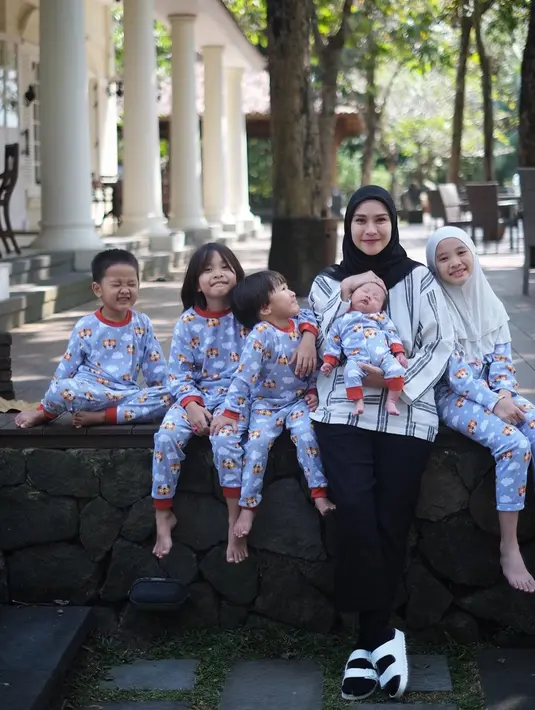 Hanung Bramantyo dan Zaskia Adya Mecca (Instagram/zaskiadyamecca)