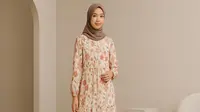 7 Model Gamis Motif Bunga Kekinian untuk Remaja, Intip Padu Padannya yang Stylish dan Tidak Kaku