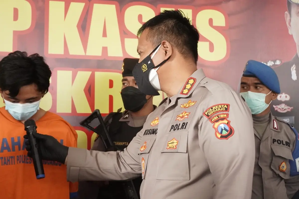 BDP ditangkap polisi karena bawa kabur mobil majikan. (Dian Kurniawan/Liputan6.com)