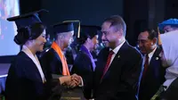 Menteri Pariwisata Arief Yahya menghadiri wisuda 363 mahasiswa Politeknik Pariwisata (Poltekpar) Medan. Wisuda digelar di Hotel Santika Dyandra Premiere, Medan, Sumatera Utara, Kamis (18/7).