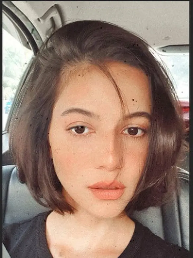 6 Potret Juria Hartmans dengan Gaya Rambut Pendek, Pujian Gading Marten Jadi Sorotan