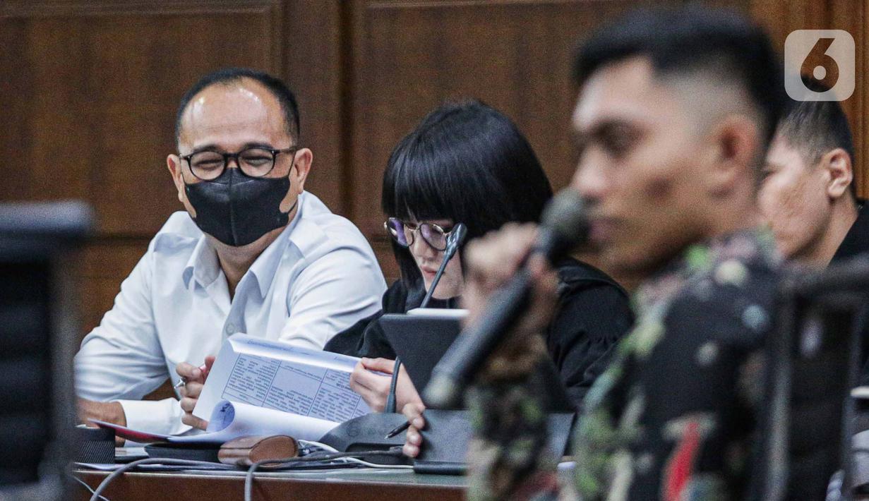 <p>Sebelumnya, Rafael Alun Trisambodo didakwa menerima gratifikasi Rp 16,6 miliar dan tindak pidana pencucian uang (TPPU) hingga Rp 100 miliar. (Liputan6.com/Faizal Fanani)</p>