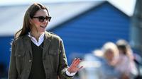 Kate Middleton saat tiba di Fionnphort untuk menaiki feri menuju Pulau Iona sebagai bagian dari perjalanan dua hari mereka ke Pulau Mull, Skotlandia bagian barat pada tanggal 30 April 2025. (Dok: Oli SCARFF / AFP)&nbsp;