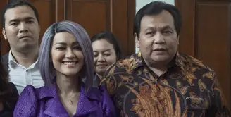 Setelah resmi bercerai pada hari ini, Gaston Castano wajib memberikan Julia Perez nafkah sebesar Rp 15 juta setiap bulannya.