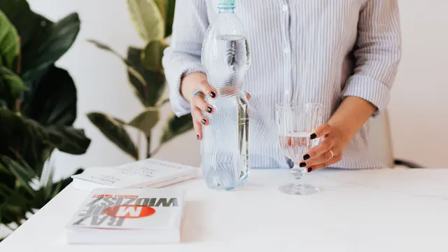 Cara mengurangi kantung mata besar saat puasa