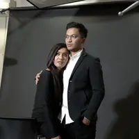 Ihsan Tarore dikabarkan sudah melamar Denada di Bali. Mendengar kabar tersebut, Ihsan pun membantah dan ia hanya memberi kejutan pada Denada.