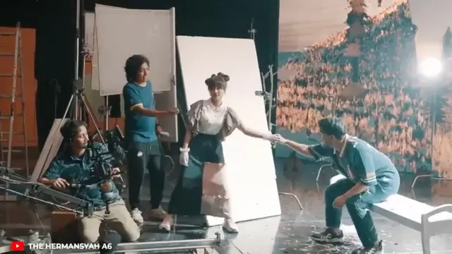 Fuji dan Thariq Halilintar tampak kompak di MV Ashanty terbaru yang berjudul Bye Mantan (Foto: youtube The A6 Hermansyah)
