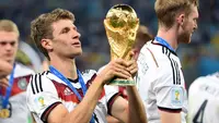 Bermain di ajang Piala Dunia yang digelar 4 tahun sekali menjadi kebanggaan bagi seorang pemain. Apalagi jika dilengkapi dengan torehan hattrick. Berikut 5 pemain yang kini masih aktif bermain dan pernah mencetak hattrick di Putaran Final Piala Dunia. (AFP/Patrik Stollarz)