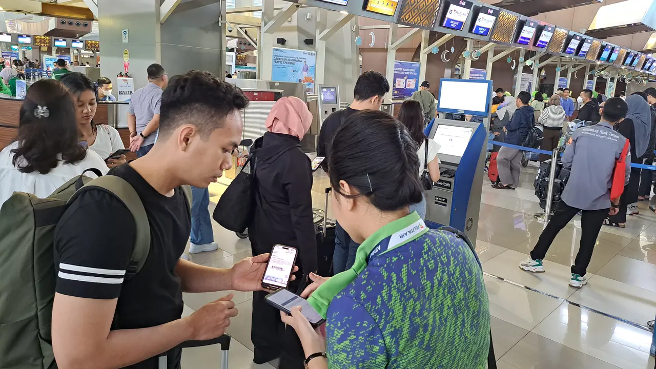 Jadi Puncak Arus Mudik, Petugas Siaga 4 Jam Sebelum Terjadi Antrean di Bandara Soetta