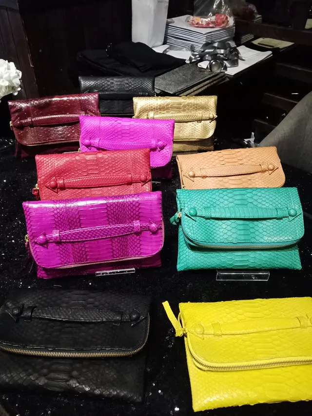 Koleksi Tas Mewah Berbalut Eksotisme dan Etnik Khas India