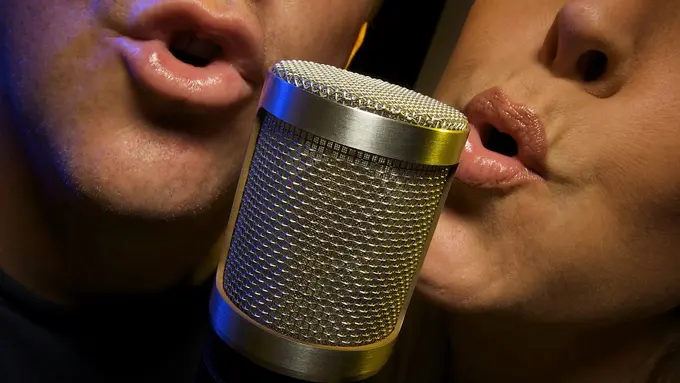 7 Lagu Indonesia yang Cocok Kamu Nyanyiin Duet Bareng Pacar