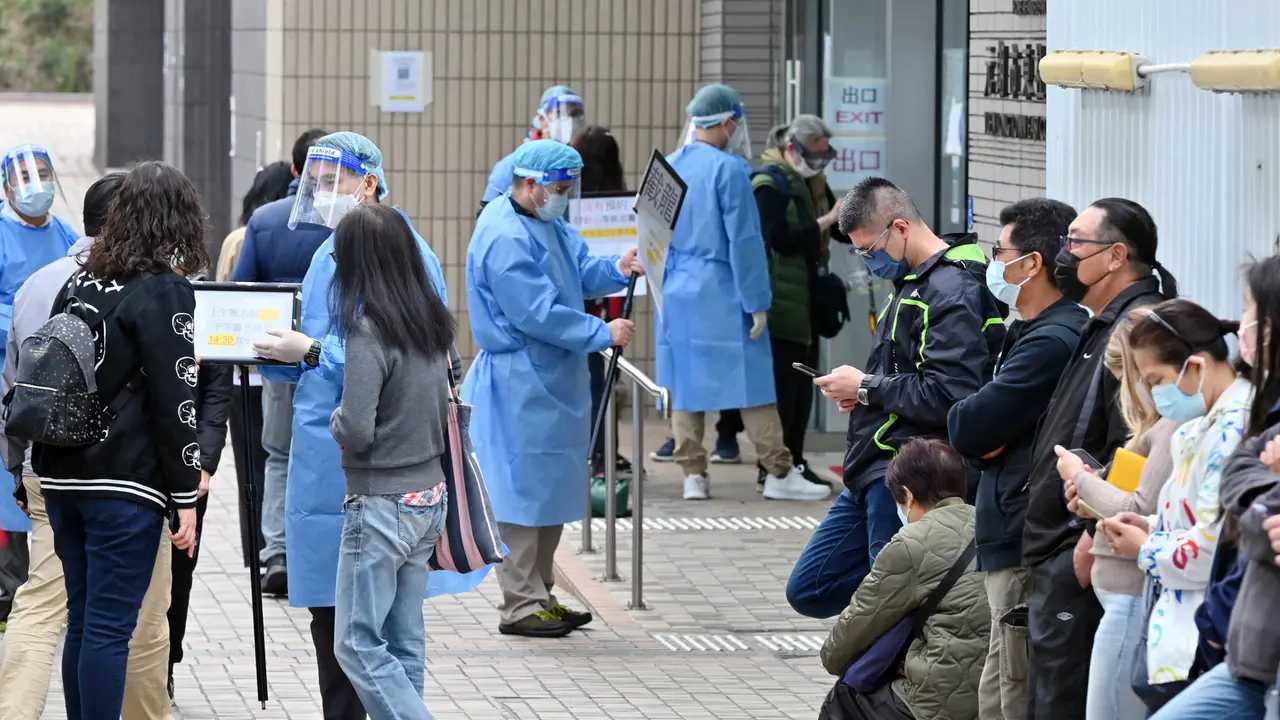 FOTO: Hong Kong Hadapi Gelombang COVID-19 Terburuk