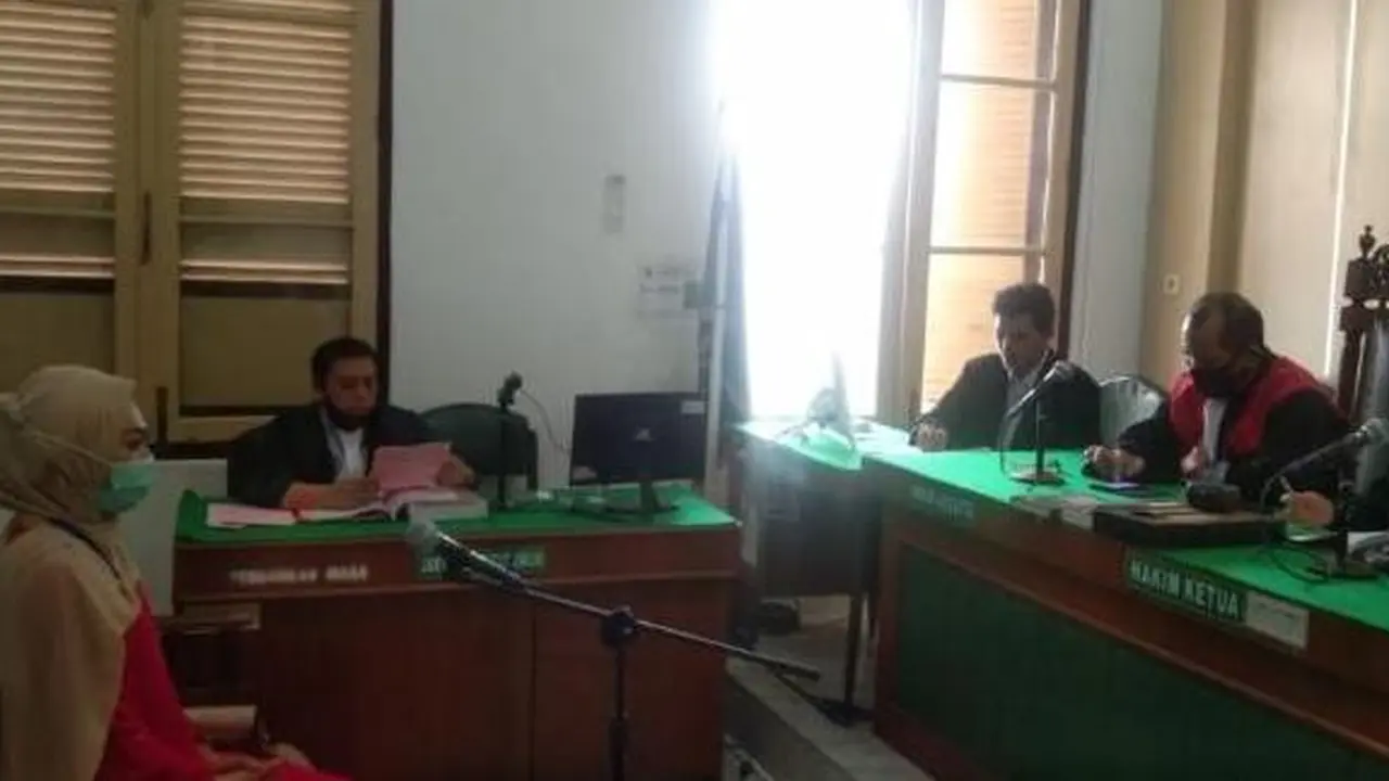 Persidangan pencemaran nama baik
