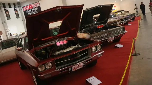 Mobil klasik kustom di Kustomfest 2018.