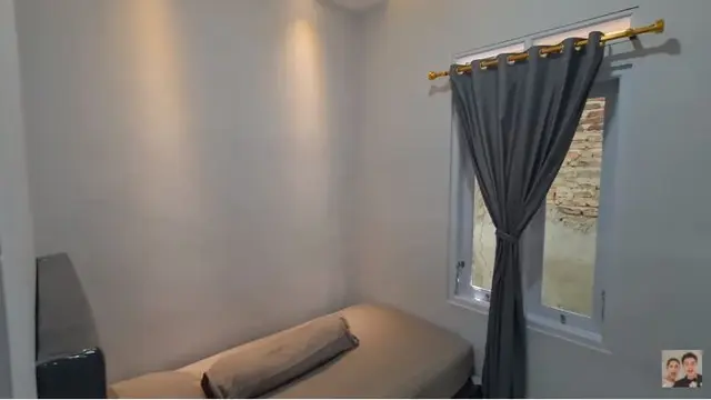 Rumah Nurul Satpam Kantor Baim Wong