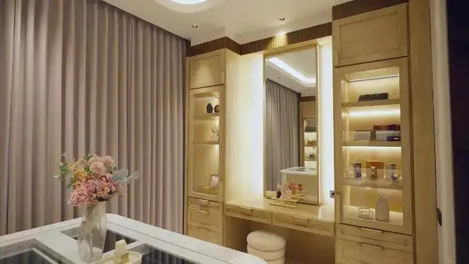 Potret meja rias didalam kamar tidur Citra Kirana