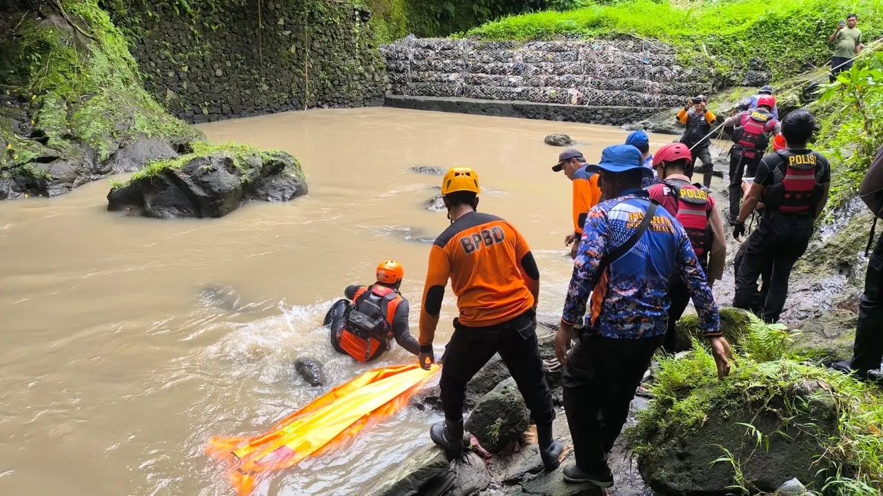 Ibu dan Balita Yang Rumahnya Ambruk dan Terseret Air Bah di Tabanan Ditemukan
