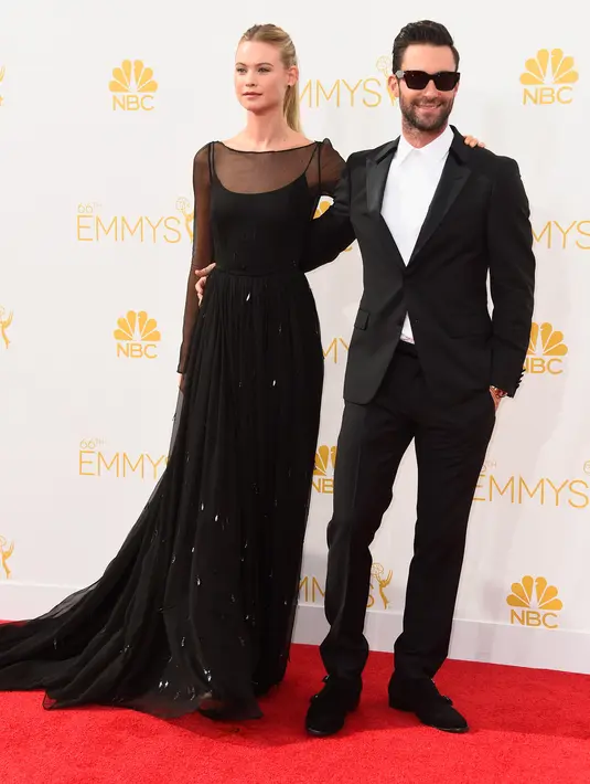 “Saya baru menjadi orang tua selama  3 minggu. Apa yang saya ketahui?” jawab Adam. “Saya tidak mengetahui apapun, tapi ini indah .Banyak hal yang dilakukan dengan perasaan. Sungguh pengalaman yang indah,” tambah Adam. (AFP/Bintang.com)